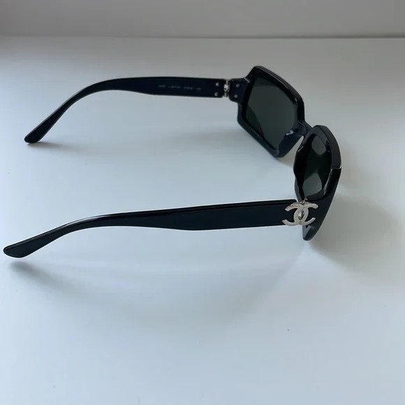 Vintage Rare Chanel Black Square CC Mirrored Sunglasses with  display picture 2